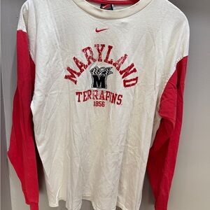 Vintage Nike Men's White and Red Maryland Terrapins Long Sleeve Shirt
